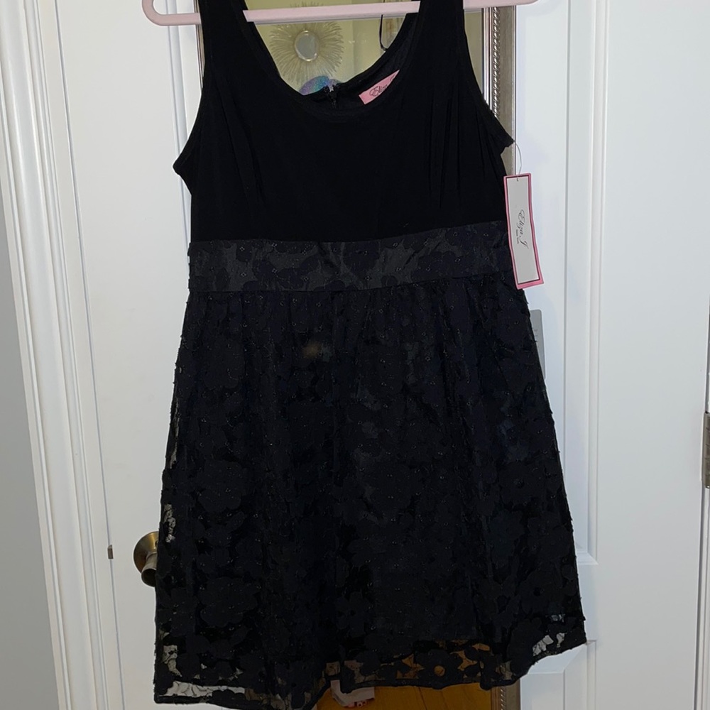 Eliza J Sleeveless dress